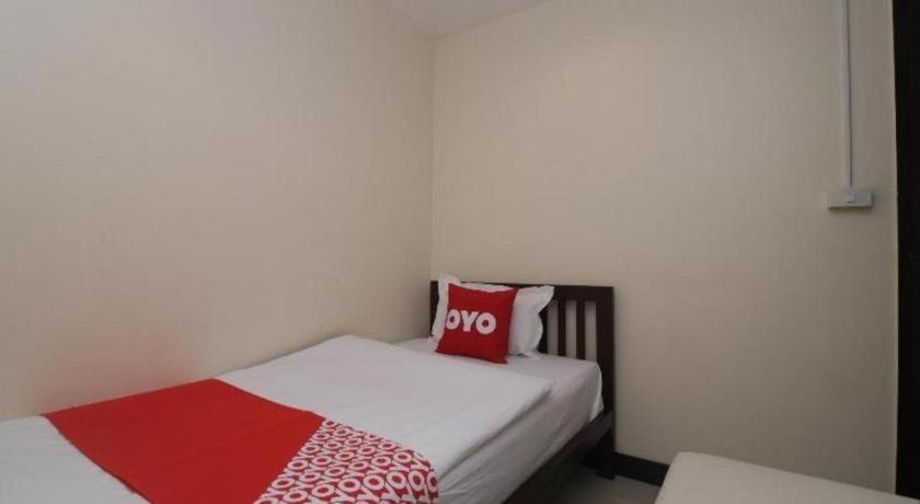 Oyo 253 Kk 11 Boutique Inn Бангкок Экстерьер фото