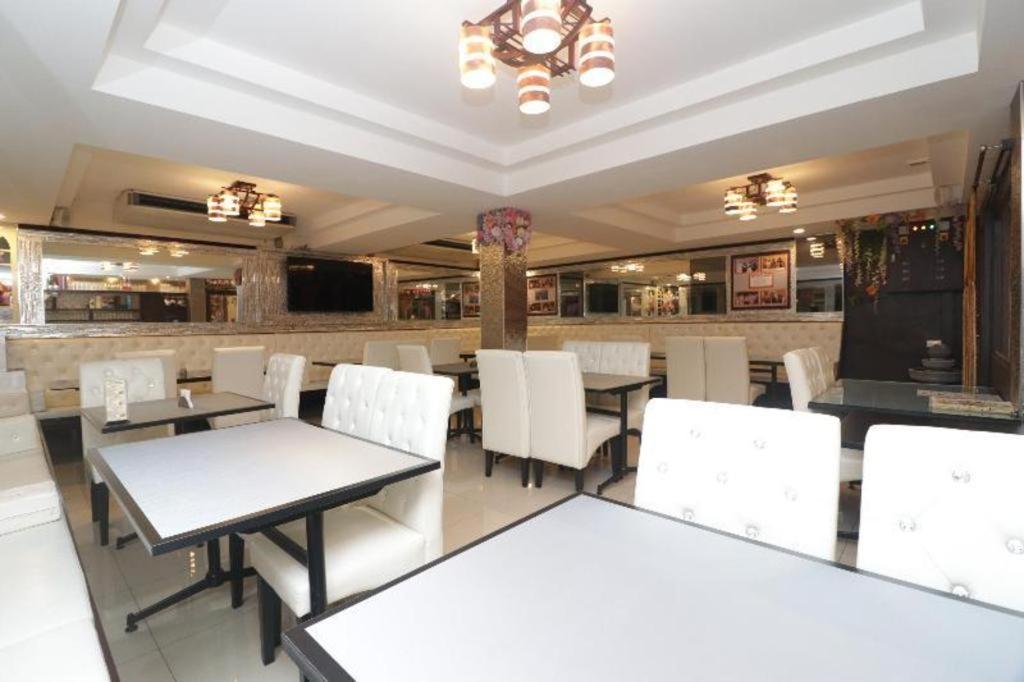 Oyo 253 Kk 11 Boutique Inn Бангкок Экстерьер фото